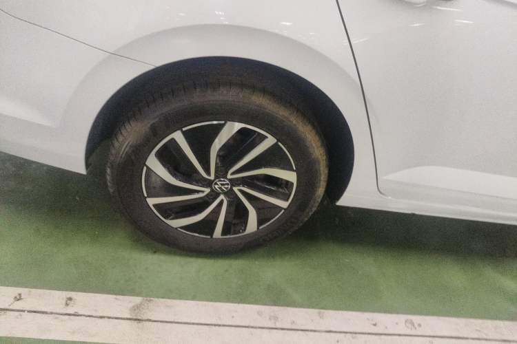 Used Volkswagen Lavida 2023 New Sharp 1.5L Automatic Outstanding New Vision Edition Exterior 5