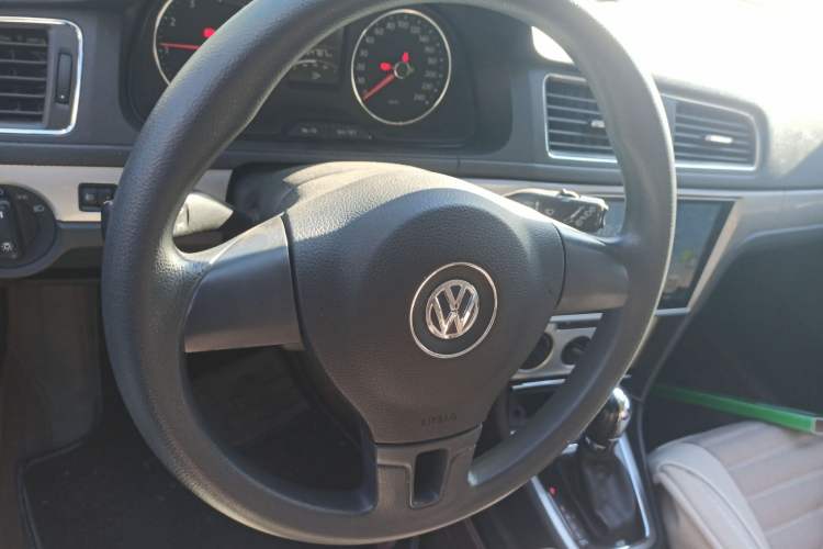 Used Volkswagen Gran Lavida 2013 1.6L Automatic Comfort Model
