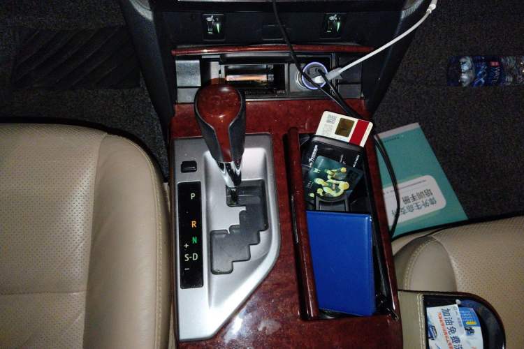 Used Toyota Camry 2012 2.5G Luxury Navigation Edition Gear Lever