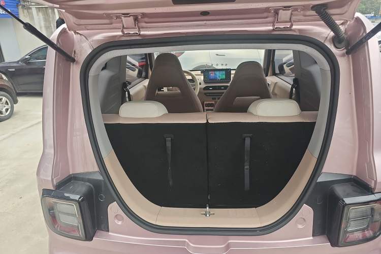 Used Geely Galaxy Panda 2023 Panda Mini 200km Endurance Bear
