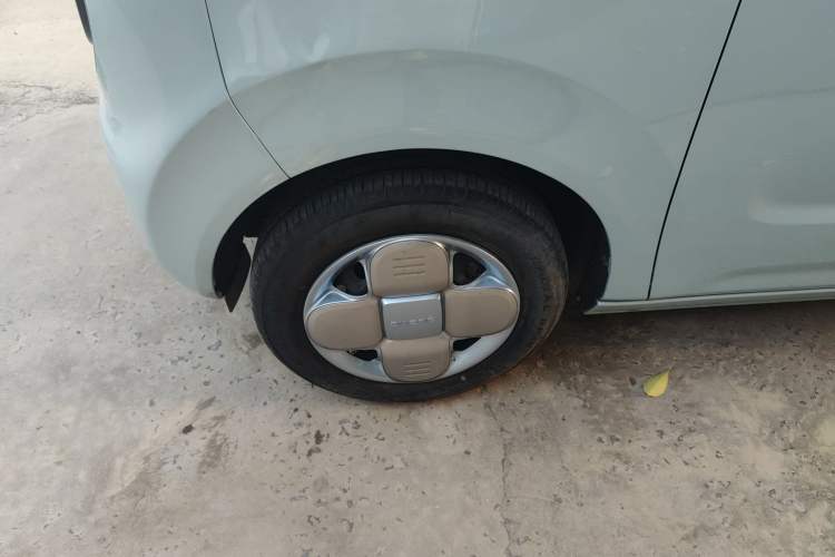 Used Geely Galaxy Panda 2024 Panda Mini 200km Endurance Bear Left Front Wheel Hub