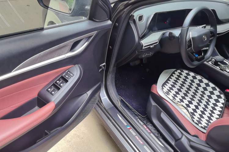 Used CHANGAN Eado 2022 PLUS Blue Whale NE 1.4T GDI DCT Prestige Edition Driver Seat