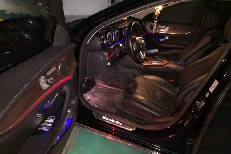 Used Mercedes-Benz E-Class 2019 Facelifted E 300 L Stylish Version Driver Seat