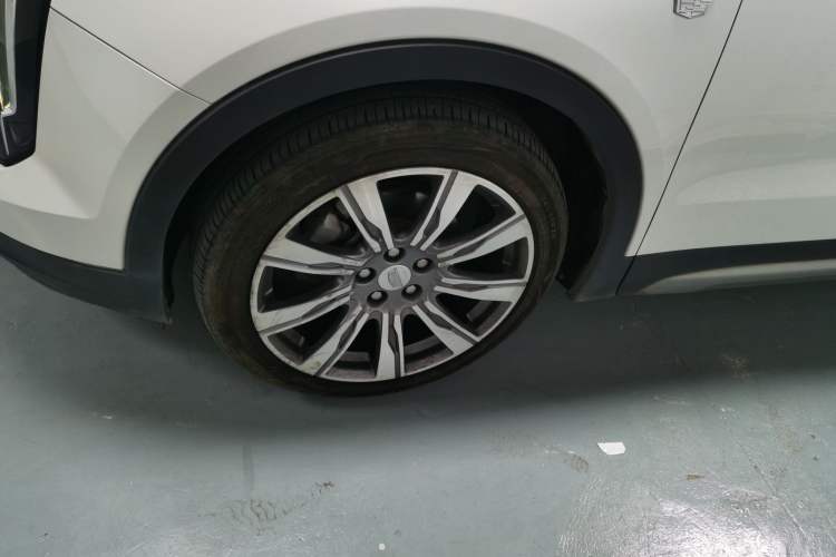 Used Cadillac XT4 2018 28T 4x4 Platinum Edition