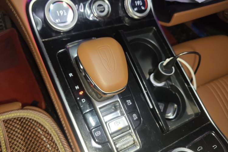 Used Hongqi H9 2020 2.0T Smart Connect Flagship Edition
