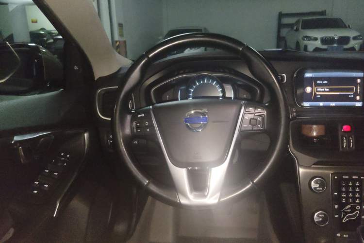 Used Volvo V40 2013 2.0T Zhiya Edition