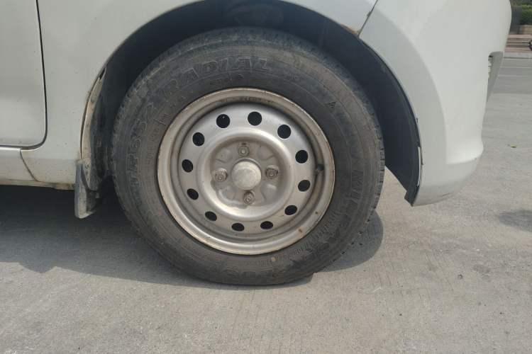 Used Wuling Rongguang V 2016 1.2L Practical Model Non-Power-Assisted
