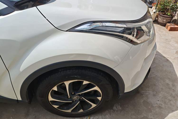 Used Toyota IZOA 2018 2.0L Yichi Version China VI Standard