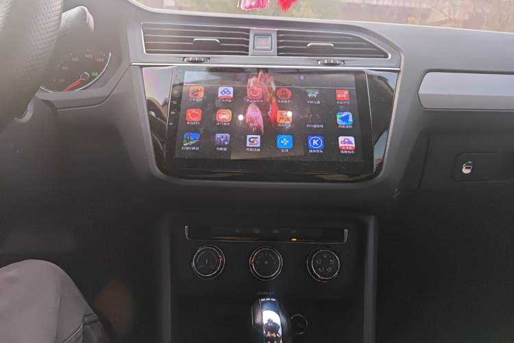 Used Volkswagen Tiguan L 2018 Revised Version 330TSI Automatic Two-Wheel Drive Trendy Edition