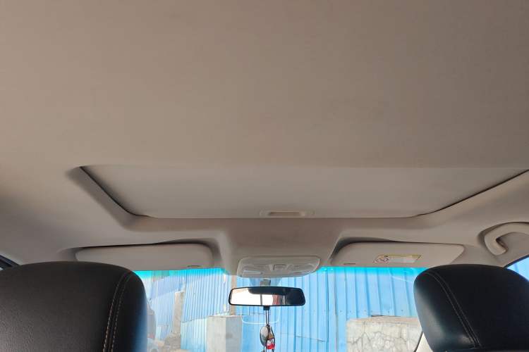 Used SWM X7 2017 1.5T Automatic Smart Enjoyment Version 7 Seats Headliner