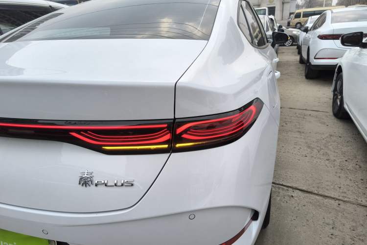 Used BYD Qin PLUS 2025 DM-i Smart Drive 55KM Leading Model
