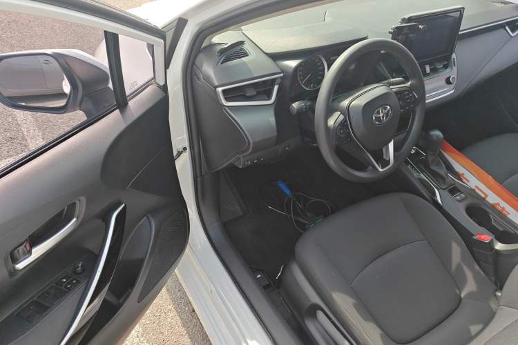 Used Toyota Corolla 2022 Dual-Motor 1.8L E-CVT Pioneer Edition Driver Seat