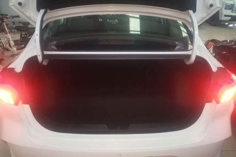 Used CHANGAN Eado 2021 PLUS 1.6L GDI Manual Luxury Model Trunk