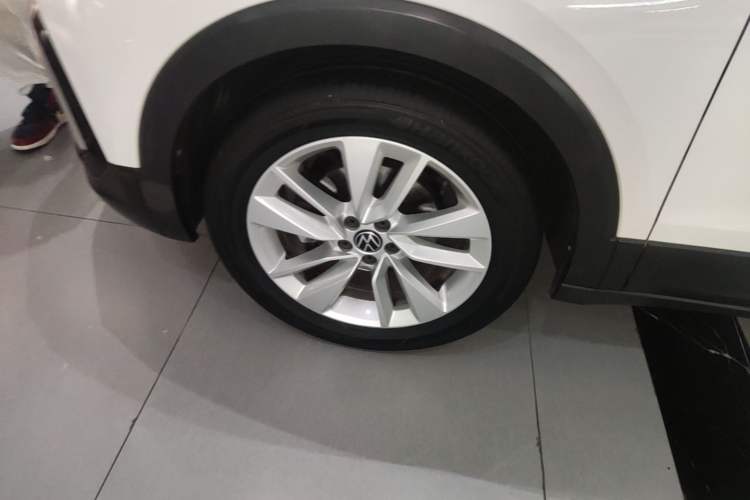 Used Volkswagen T-Cross 2020 280TSI DSG Comfort Edition Left Front Wheel Hub