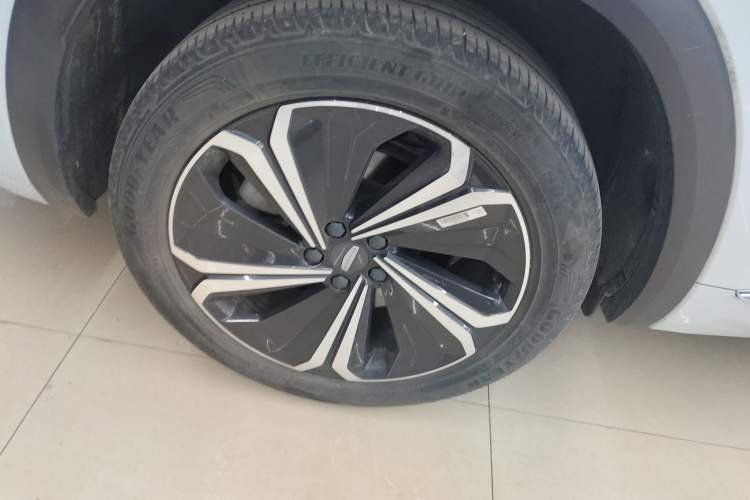 Used Geely Auto Monjaro L Extended Range Electric Version 2022 1.5T DHT Range-Extending Electric Flagship Edition Right Rear Wheel Hub