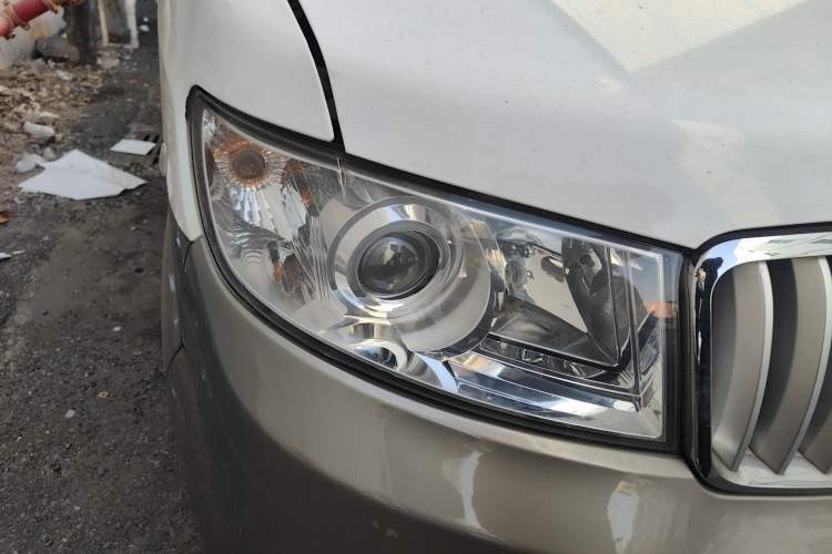 Used Jinbei Hiace X30 2021 1.5L Deluxe Edition Aluminum Wheels Two-Tone Design Central Air Conditioning MP5 Version Van China VI Standard SWC15M Right Front Headlight