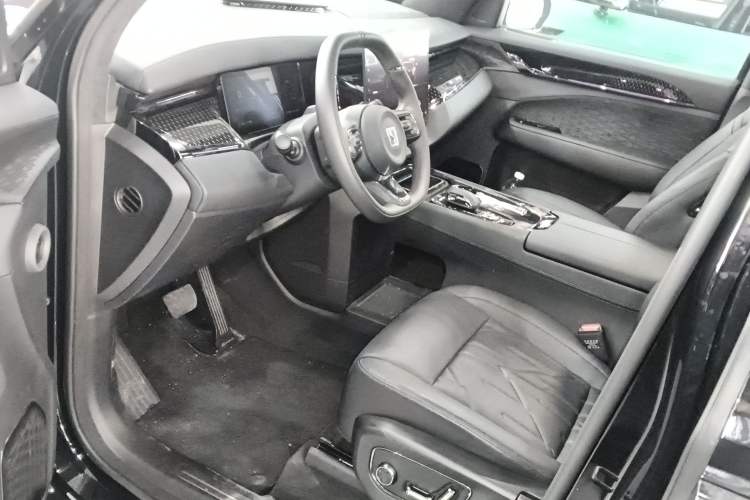 Used Zeekr 009 2024 Six-Seat Executive Version 4WD 140 kWh