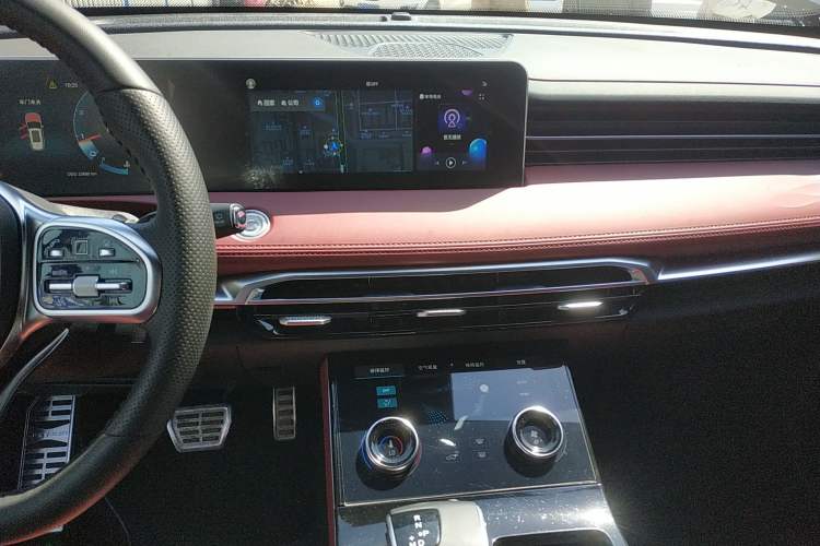 Used JETOUR X70 PLUS 2023 1.6T DCT Stronger PLUS 5-seater Audio And AC Panel