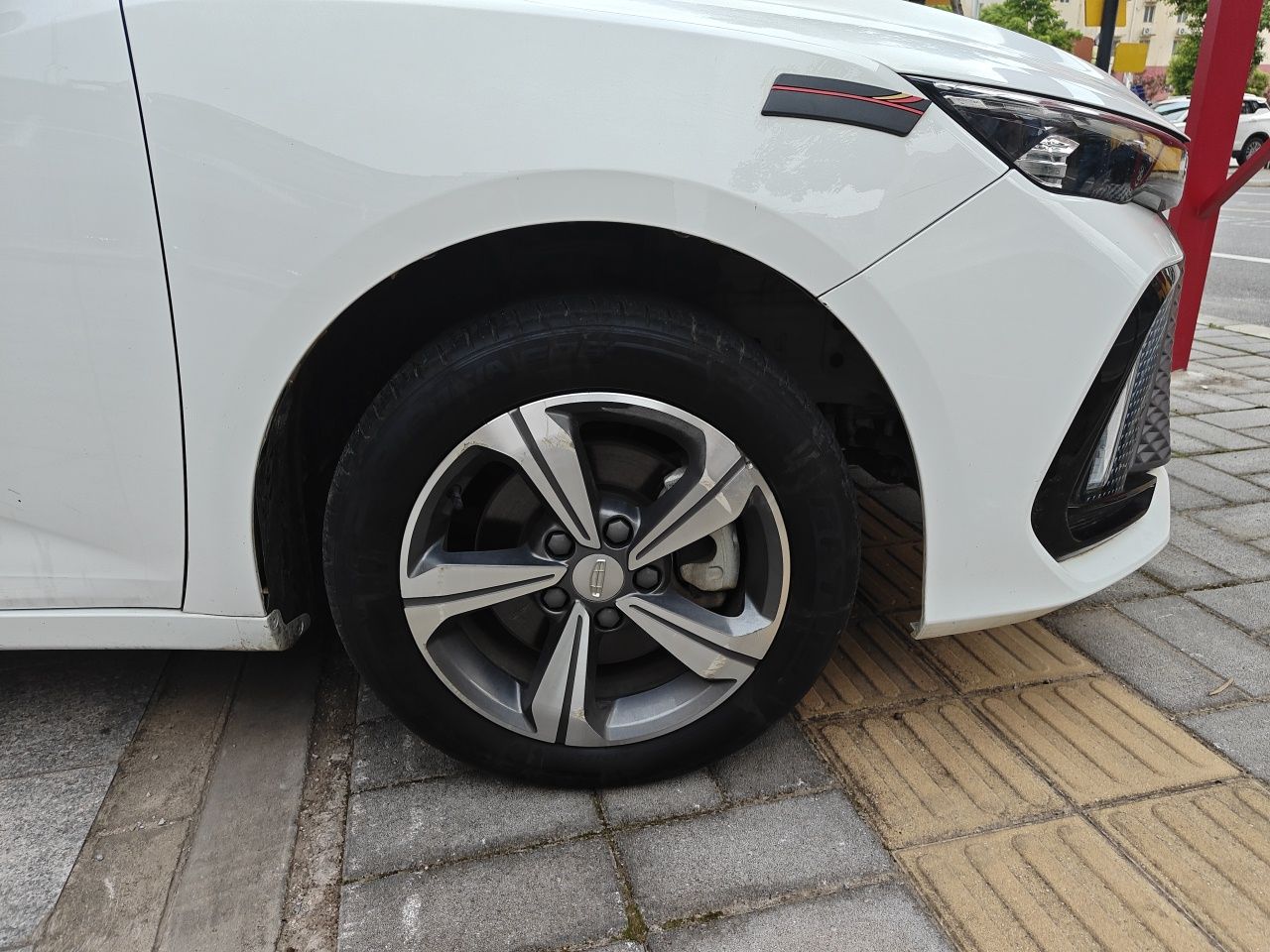 Geely Auto Emgrand L HiP 2022 1.5TD-DHT Pro 100KM Super Clean — снимка 8