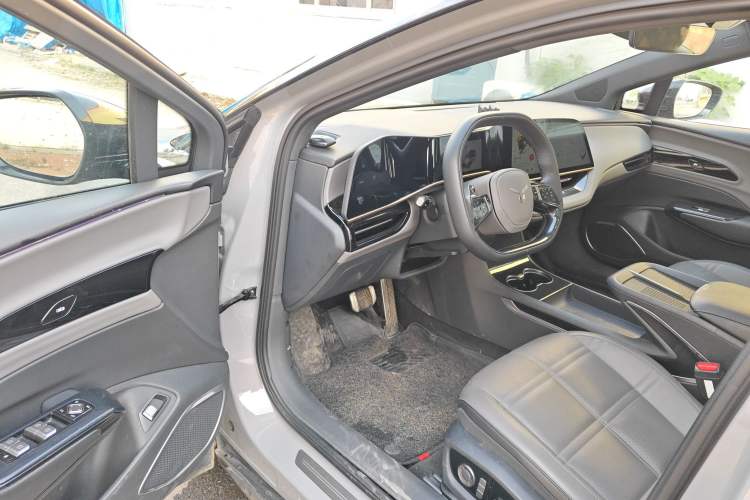 Used Hongqi EH7 2024 690 Pro
