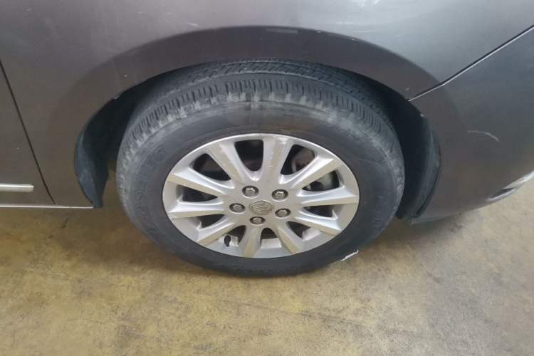 Used Buick GL8 2013 3.0L GT Luxury Business Haoya Edition Right Front Wheel Hub