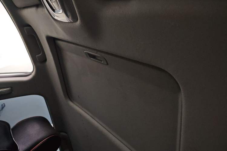 Used GAC Trumpchi GS3 2017 150N Automatic Elite Edition Headliner