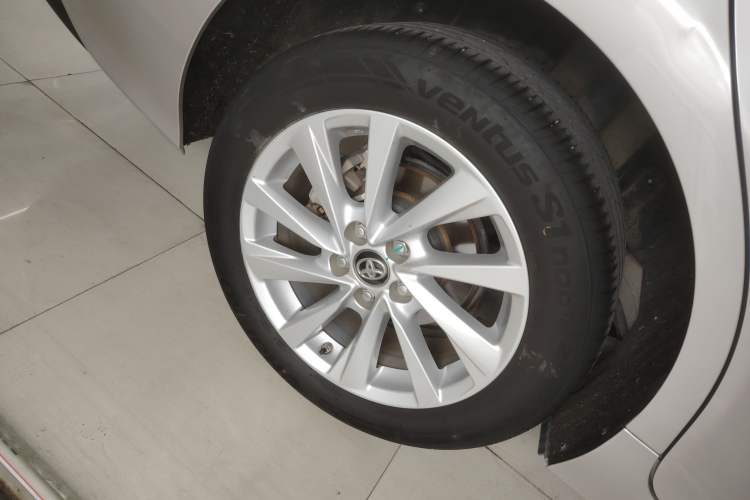 Used Toyota Camry 2023 2.0G Luxury Edition
