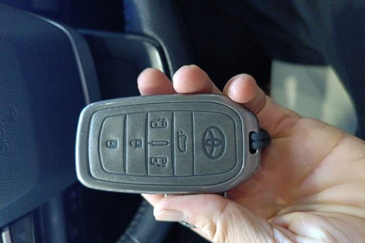 Used Toyota Granvia 2023 2.5L Hybrid Prestige PLUS Edition
