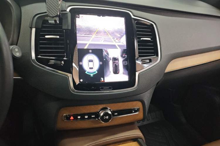 Used Volvo XC90 2023 B6 Zhiyi Luxury Edition 7-Seater