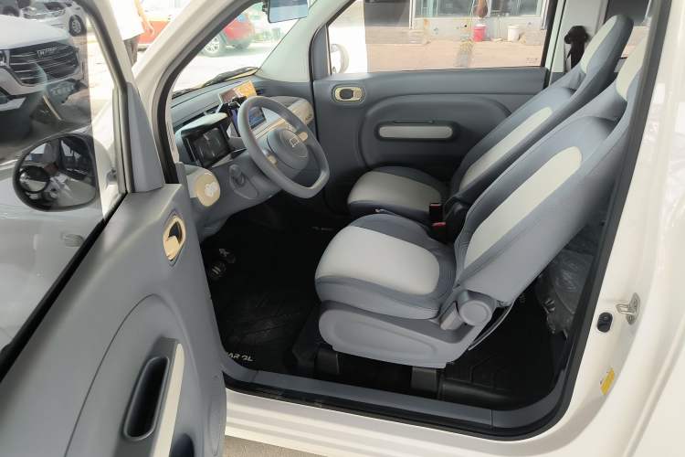 Used Bestune Pony 2025 222km Range Agile Horse Left Front Seat