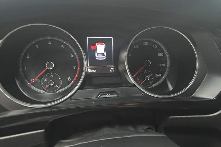 Used Volkswagen Tiguan L 2018 330TSI Automatic Two-Wheel Drive Luxury Edition Instrument Cluster