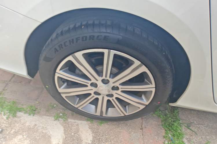 Used Peugeot 408 2015 1.2T Automatic Luxury Edition Right Rear Wheel Hub