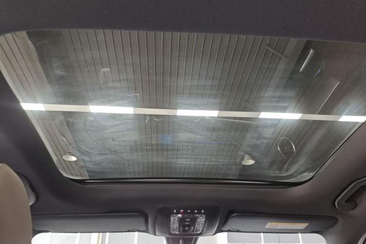 Used Mercedes-Benz GLB 2022 Second Facelift GLB 200 Dynamic Edition Headliner