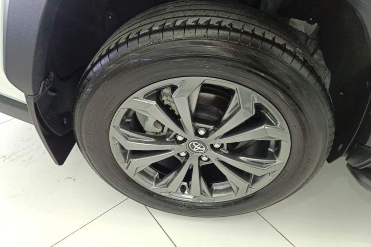 Used Toyota RAV4 2024 2.0L CVT Two-Wheel Drive Fashion Edition Right Rear Wheel Hub