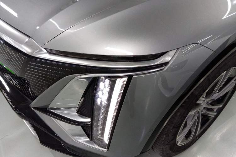 Used Cadillac LYRIQ 2022 Rear-Drive Long-Range Luxury Edition
