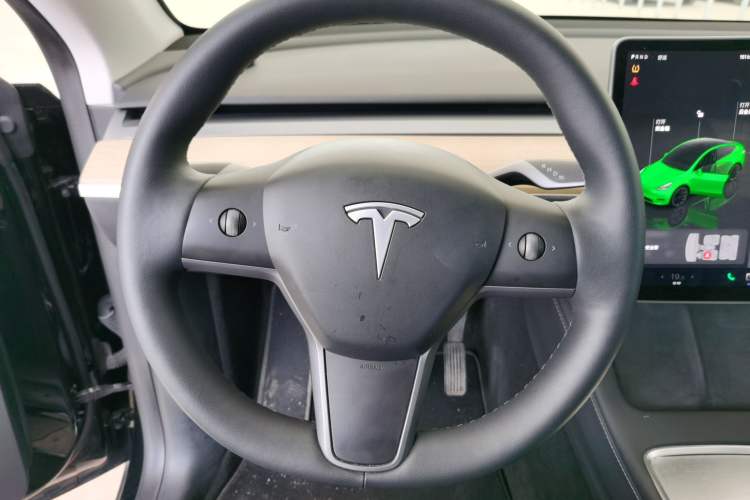 Used Tesla Model Y 2022 Rear-Wheel-Drive Version
