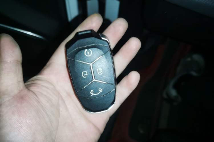 Used Lynk & Co 01 2020 2.0T Two-Wheel Drive Pure Pro Version China VI Standard Vehicle Key