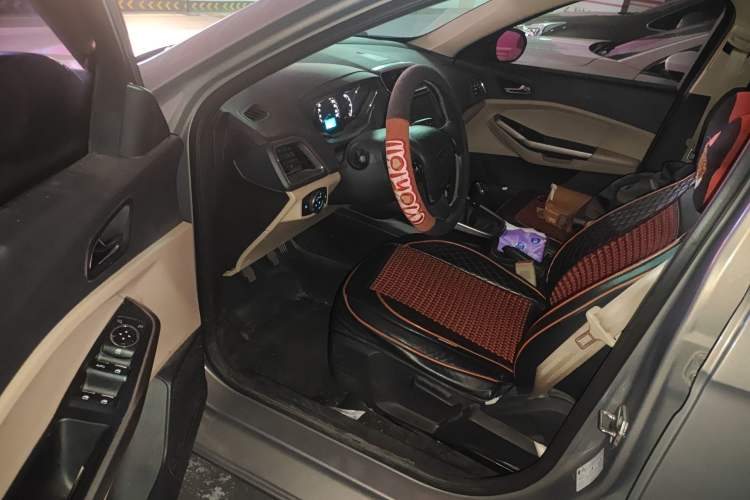 Used Ford Escort 2015 1.5L Manual Fashion Edition Driver Seat