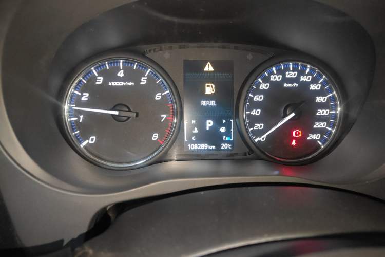 Used Mitsubishi Outlander 2019 2.0L Two-Wheel Drive Comfort Edition 5 Seats China VI Standard Instrument Cluster