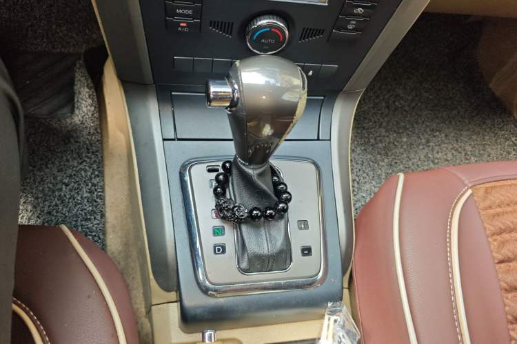 Used Haval H5 Classic 2011 European-style Version Green Quiet 2.0T Automatic 2WD Comfort Model