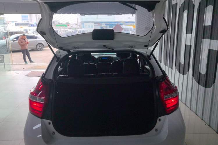 Used Toyota YARiS L Zhi Xuan 2019 1.5E CVT Dynamic Edition China VI compliant