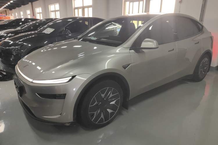 Used Tesla Model Y L 2025 Model Long-Range All-Wheel-Drive Version