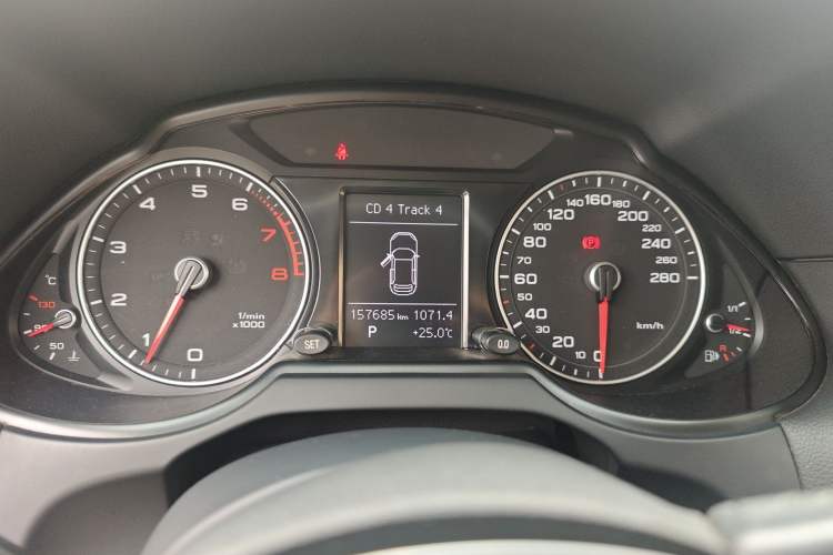 Used Audi Q5 2015 40 TFSI Technology Edition Instrument Cluster