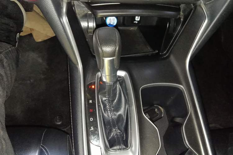 Used Honda Accord 2018 260TURBO Luxury Edition China VI Gear Lever