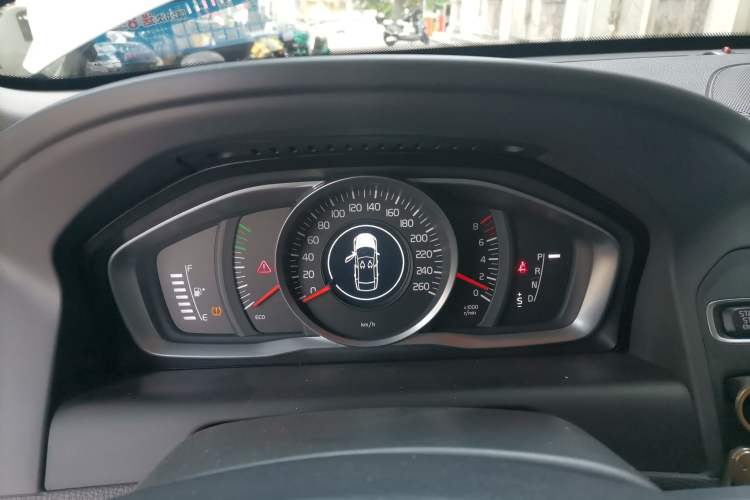 Used Volvo XC60 2016 T5 Smart Upgrade Model
