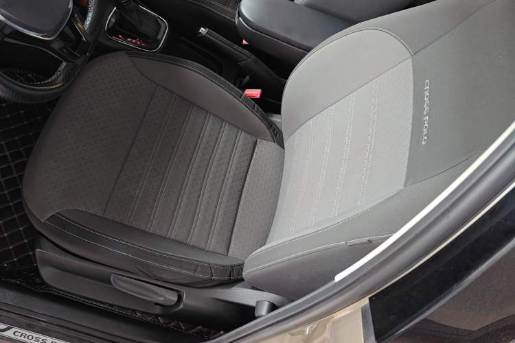 Used Volkswagen Polo 2014 1.6L Cross Polo Automatic