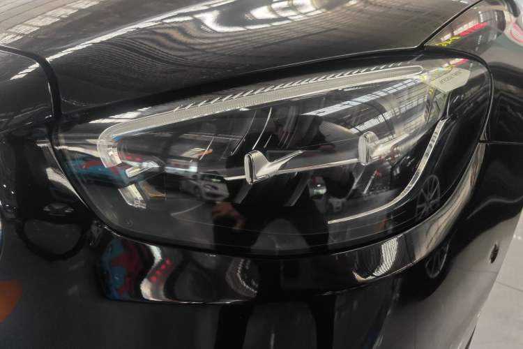 Used Mercedes-Benz E-Class 2021 Facelift E 260 L
