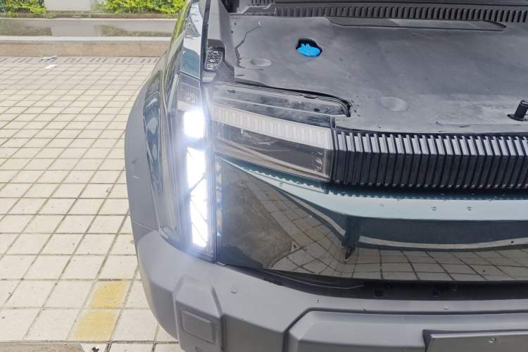 Used iCAR 03 2024 401km Two-Wheel Drive Standard Advanced Version Right Front Headlight