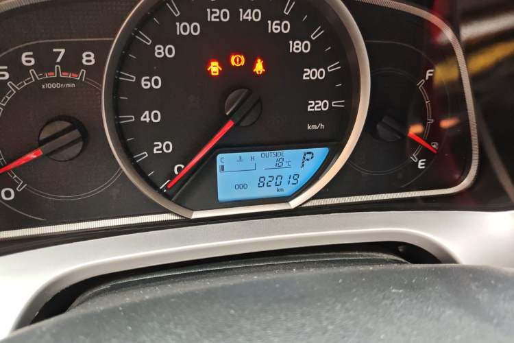 Used Toyota RAV4 2016 2.0L CVT Two-Wheel Drive Fashion Edition China V Standard Odometer Close Up