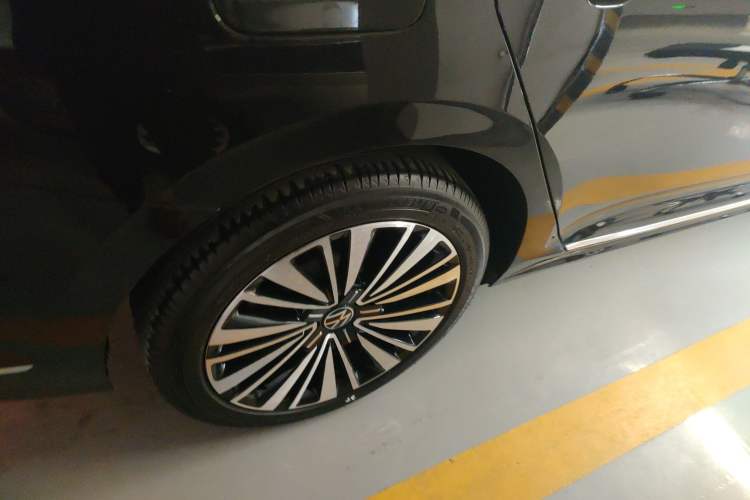 Used Volkswagen Passat 2020 Revised Version 330TSI Luxury Edition China VI Standard